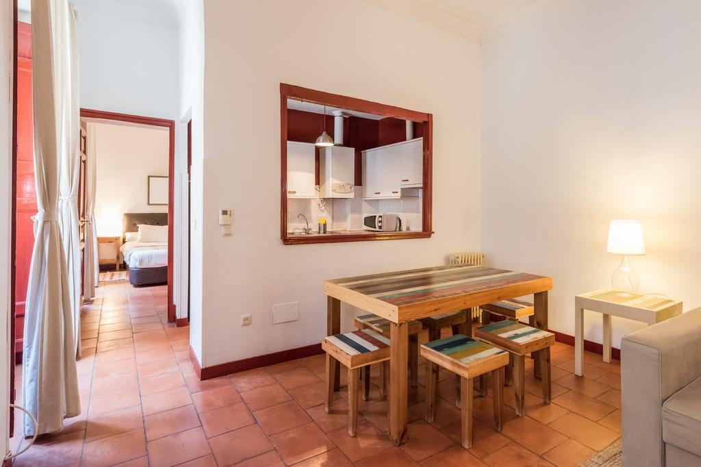 Apartamentos Madrid Centro W Dış mekan fotoğraf