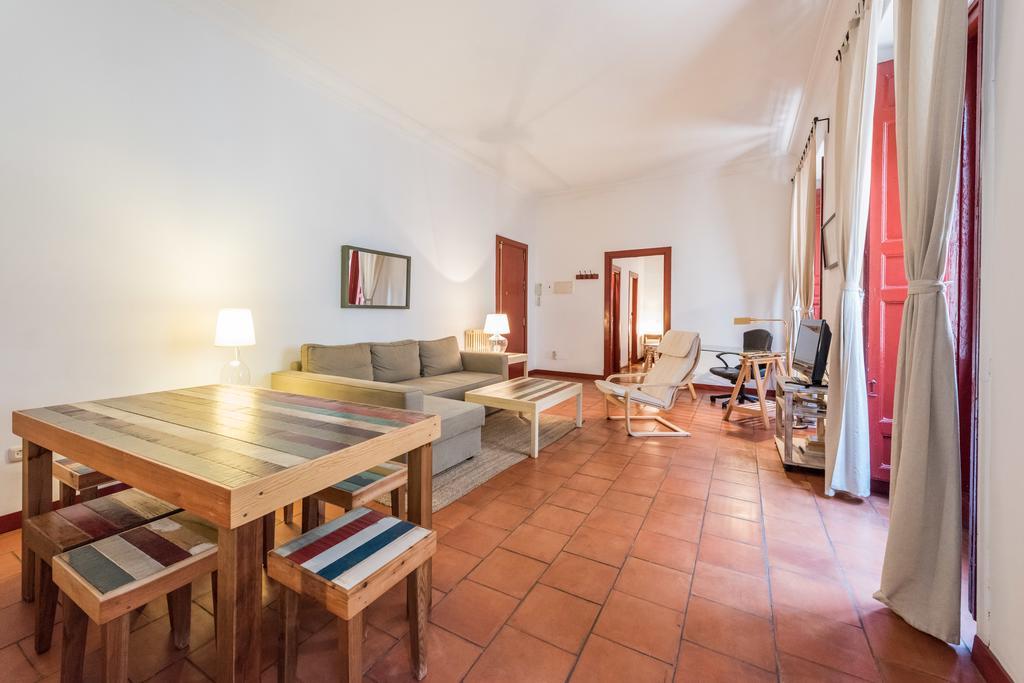 Apartamentos Madrid Centro W Dış mekan fotoğraf