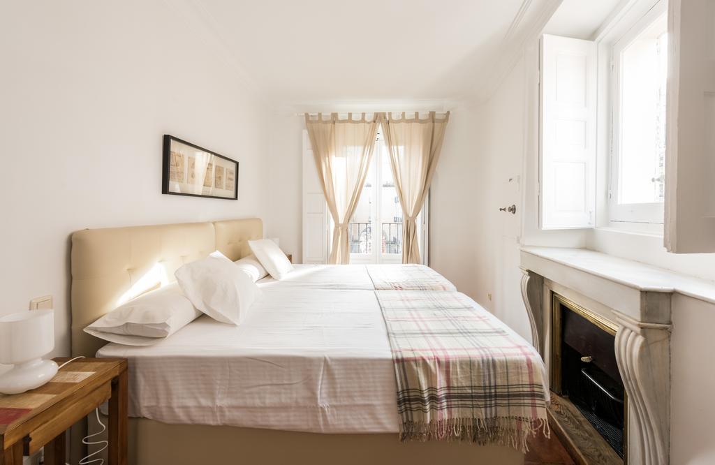 Apartamentos Madrid Centro W Dış mekan fotoğraf