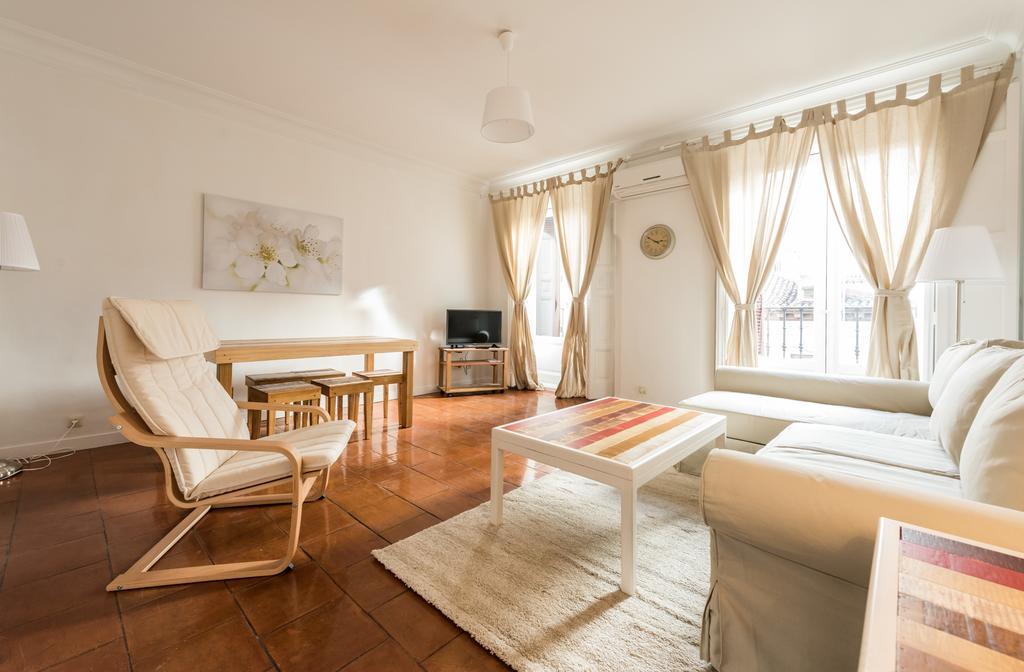 Apartamentos Madrid Centro W Dış mekan fotoğraf
