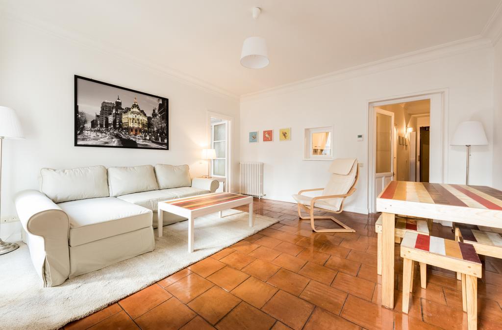 Apartamentos Madrid Centro W Dış mekan fotoğraf