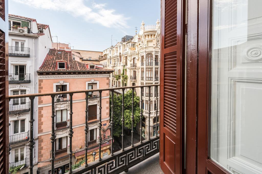 Apartamentos Madrid Centro W Dış mekan fotoğraf