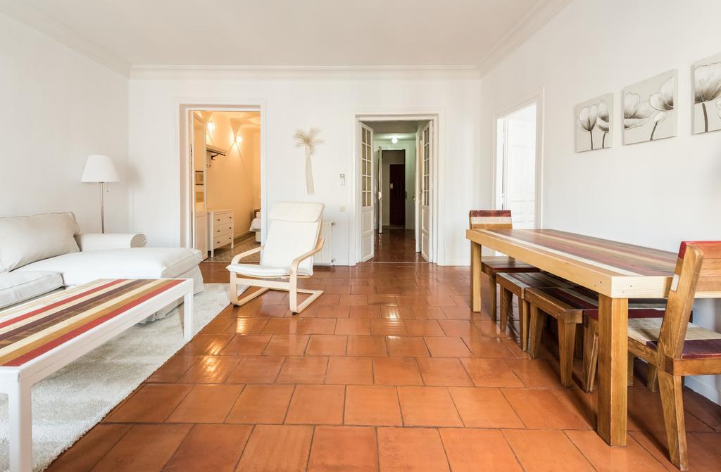 Apartamentos Madrid Centro W Dış mekan fotoğraf