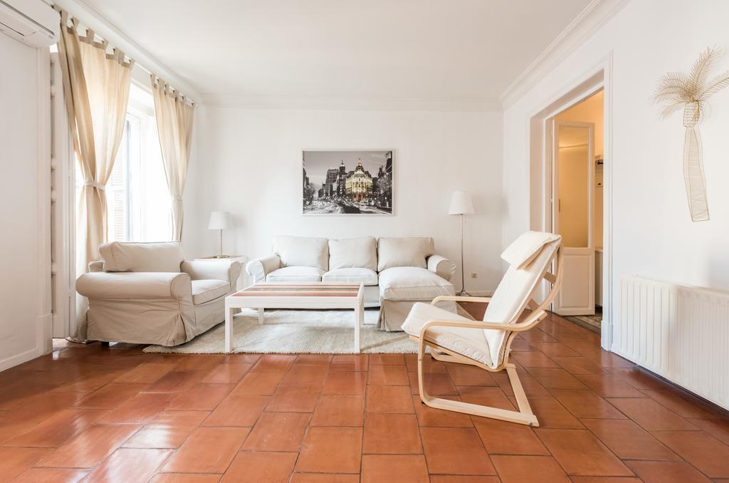 Apartamentos Madrid Centro W Dış mekan fotoğraf