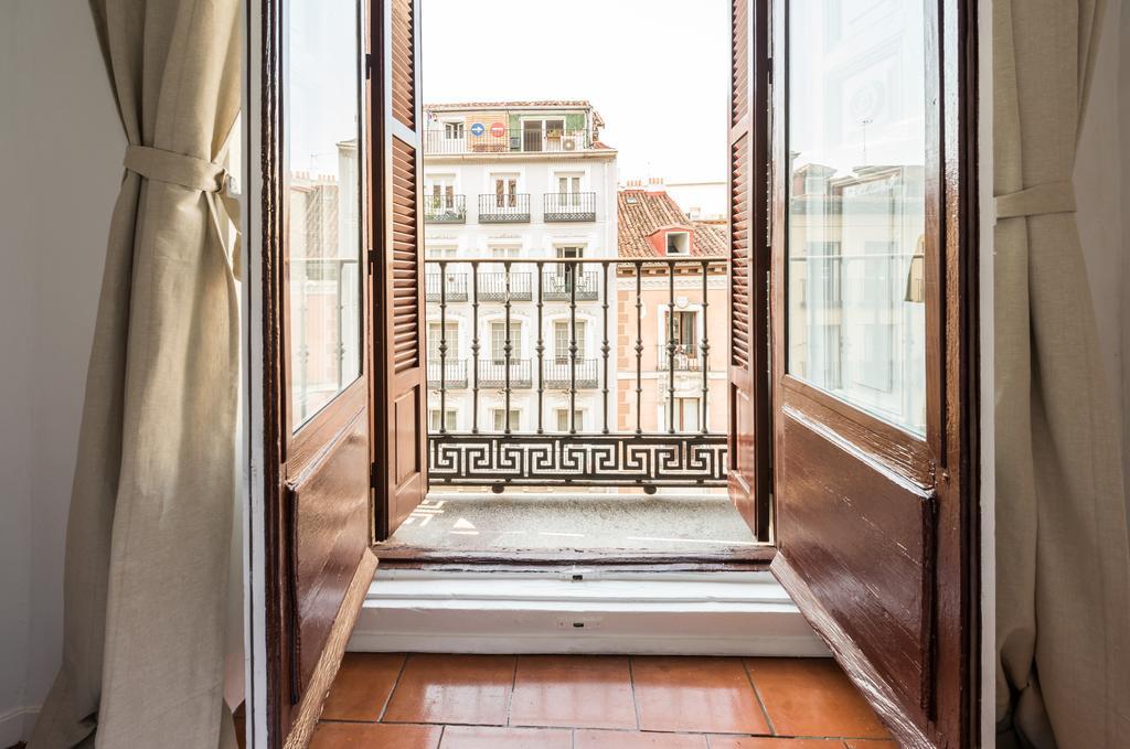Apartamentos Madrid Centro W Dış mekan fotoğraf