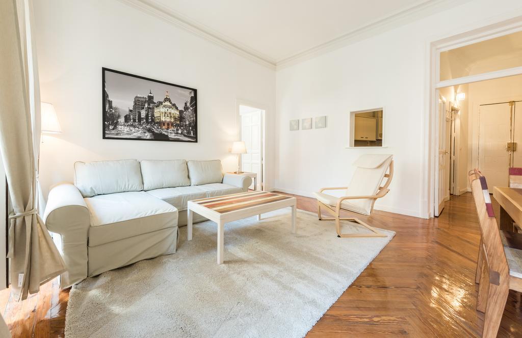 Apartamentos Madrid Centro W Dış mekan fotoğraf