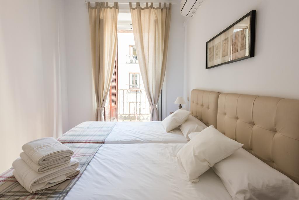 Apartamentos Madrid Centro W Dış mekan fotoğraf