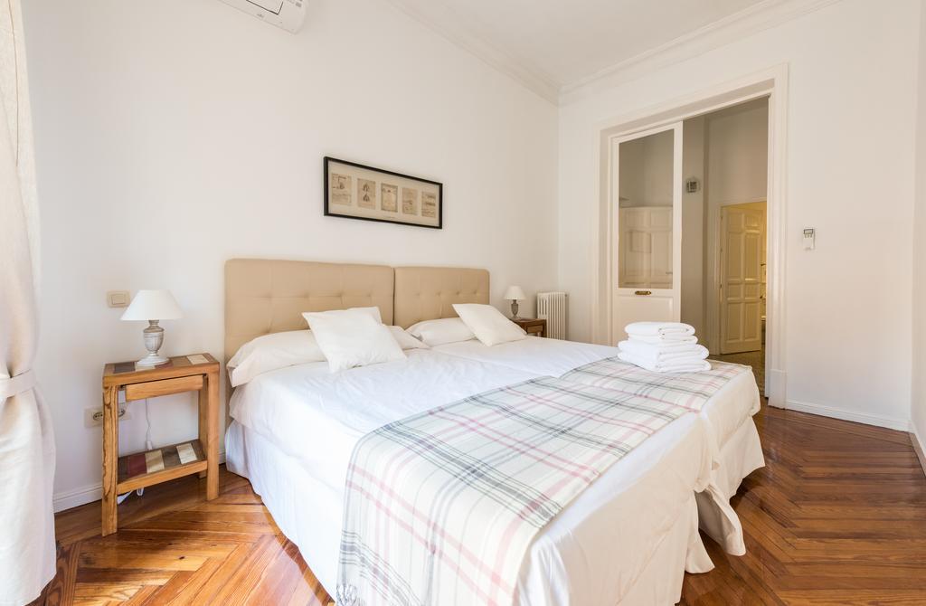 Apartamentos Madrid Centro W Dış mekan fotoğraf