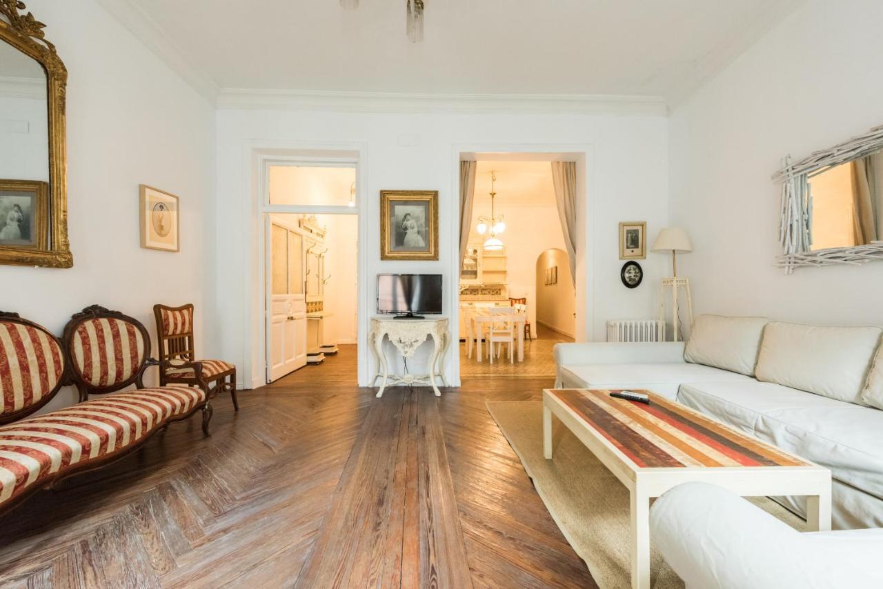 Apartamentos Madrid Centro W Dış mekan fotoğraf