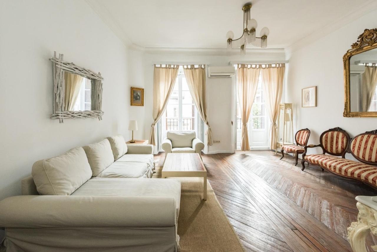 Apartamentos Madrid Centro W Dış mekan fotoğraf
